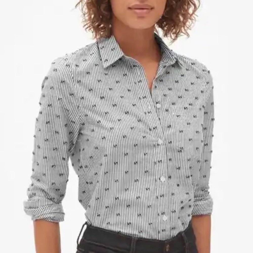 🇪🇸🐠Gap fitted boyfriend shirt clip dot striped blue green white small